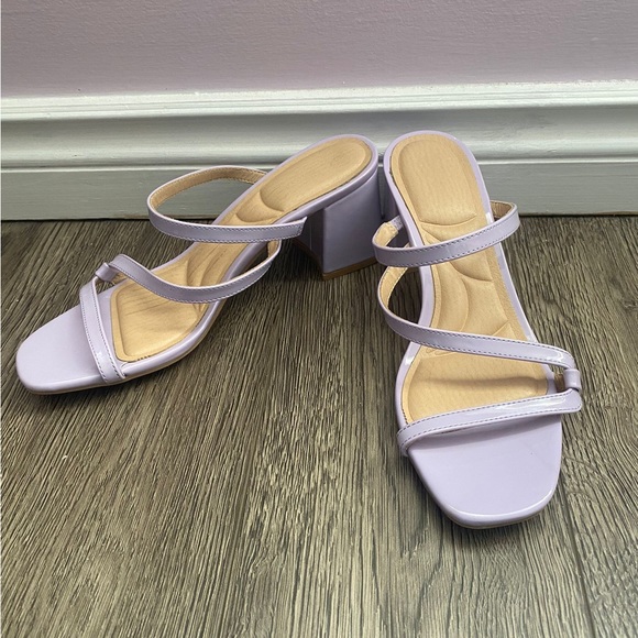 Purple heels - Picture 2 of 2